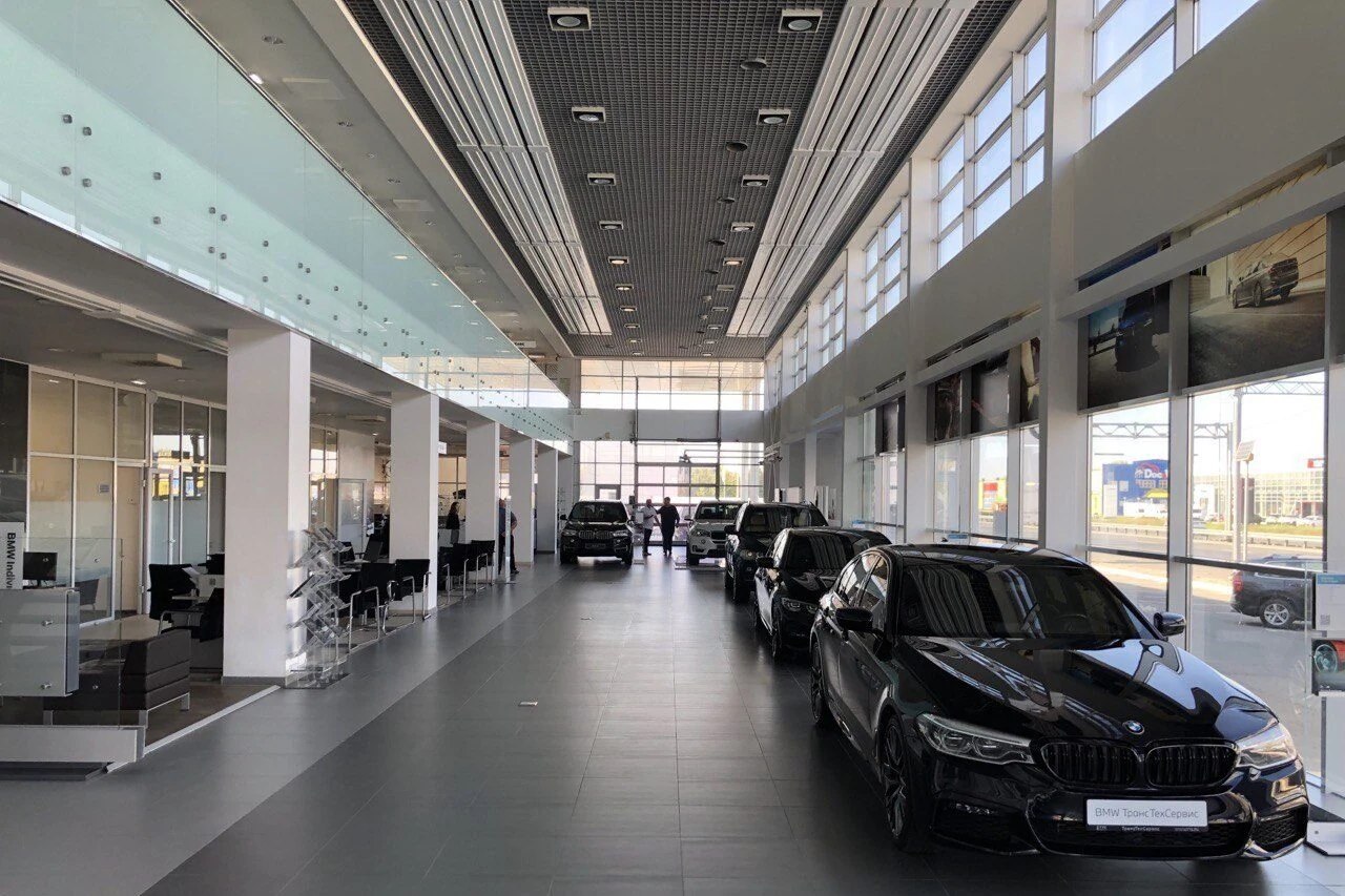 Отопление ТПИ-28 водяное лучистое отопление в автосалоне ТТС BMW